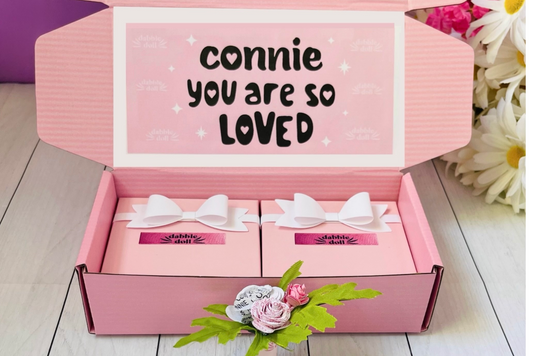 Personalized Gift Boxes: 25 Meaningful Custom Gift Ideas for Her