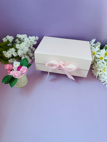 Blush Daisy Cup + Bow Gift Box