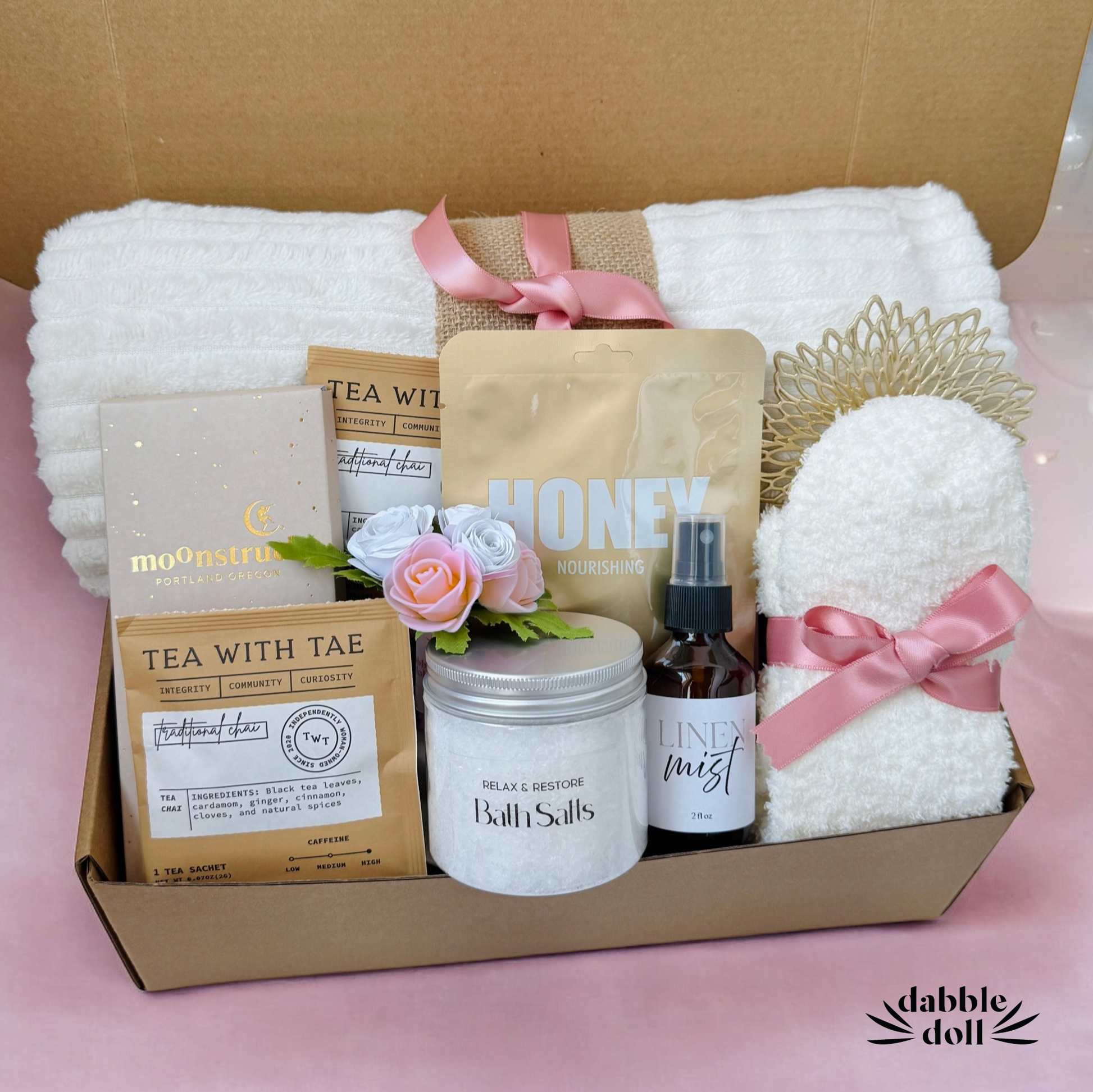 Hygge elegant gift box gift hamper gift basket care package for women gift set for girlfriend wife anniversary cozy socks and blanket with spa luxury face mask